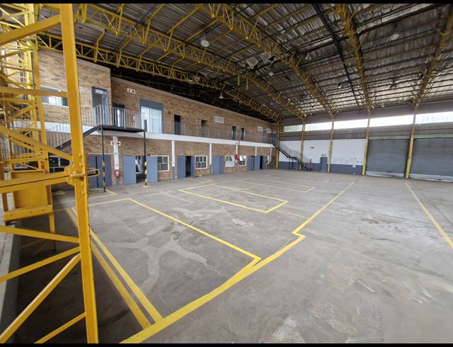 2,722M² WAREHOUSE TO LET IN BENROSE